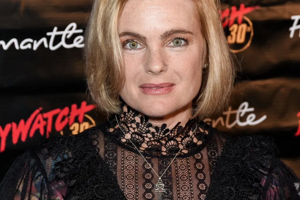 Erika Eleniak volt Shauni McClain a sorozatban