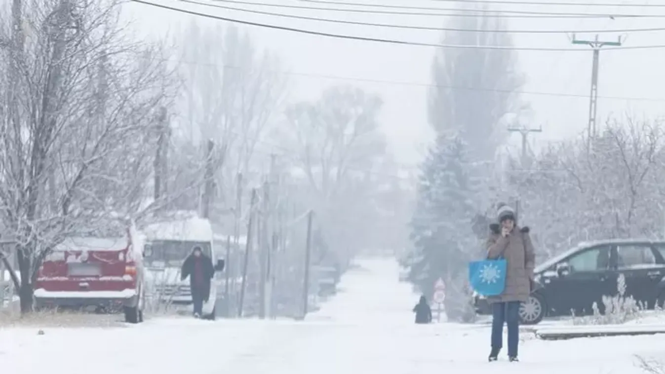 Hóhelyzet: Teljes káosz az utakon, balesetek mindenütt