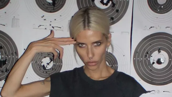 Cinthya Dictator újraértelmezte a nyári divatot