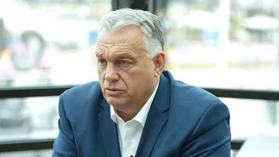 Eddig nem látott fotókat mutatott Orbán Viktor a Háborúellenes Gyűlésről