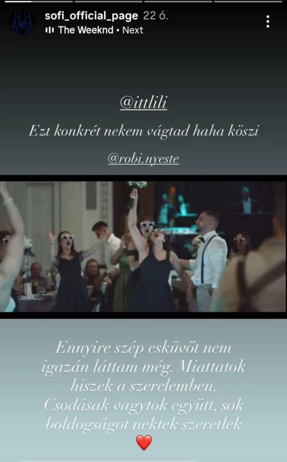 Az Ázsia Expressz sztárja elkapta barátnője menyasszonyi csokrát.