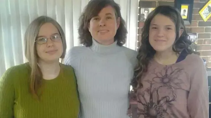 Tragédia: Mérgezett bort kínált az anya a családjának