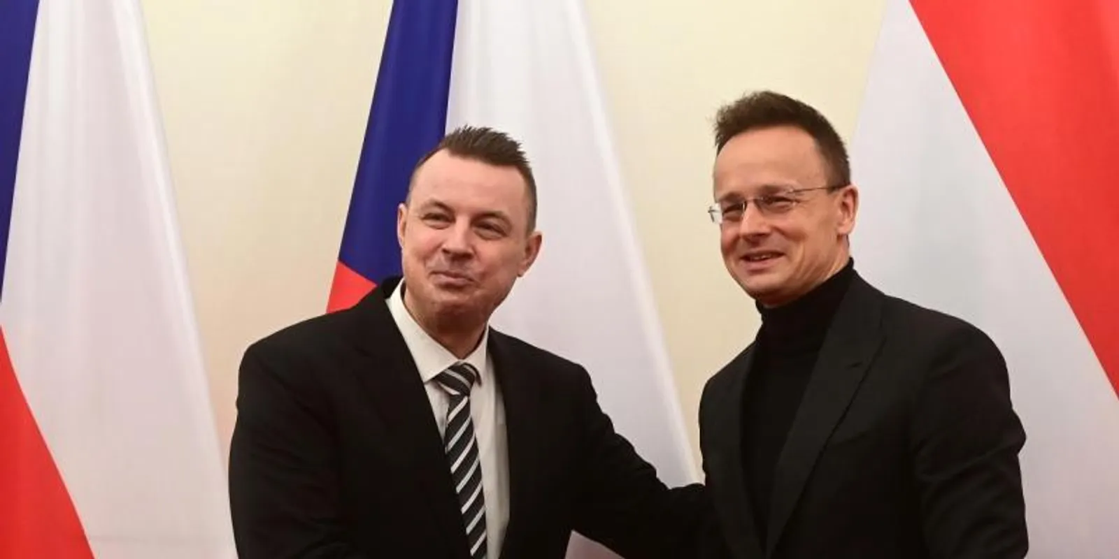 A magyar és a cseh patrióták együtt mondanak nemet a háborúra