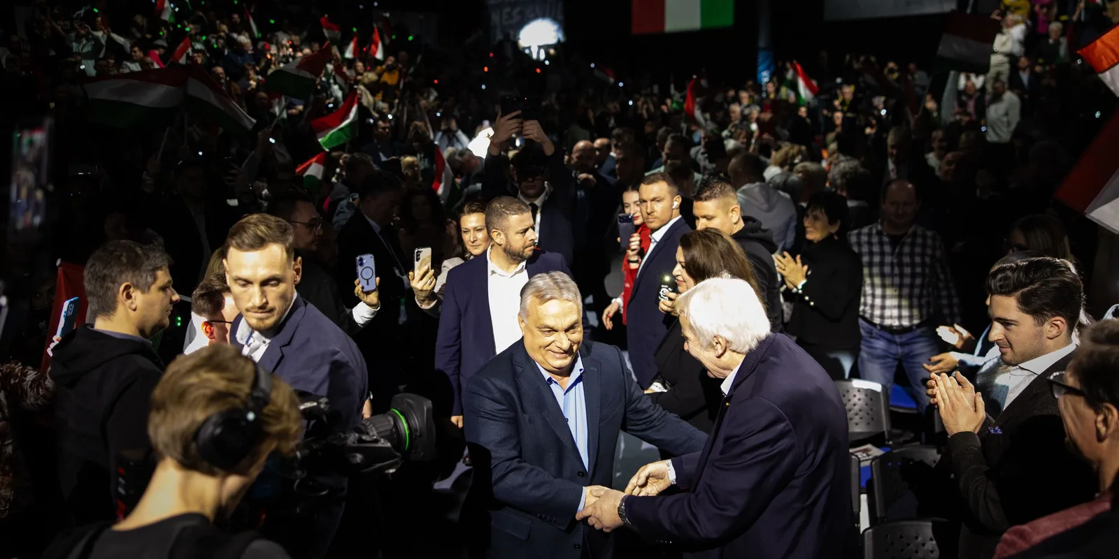 Elképesztő fogadtatásban volt része Orbán Viktornak Kaposváron - videó