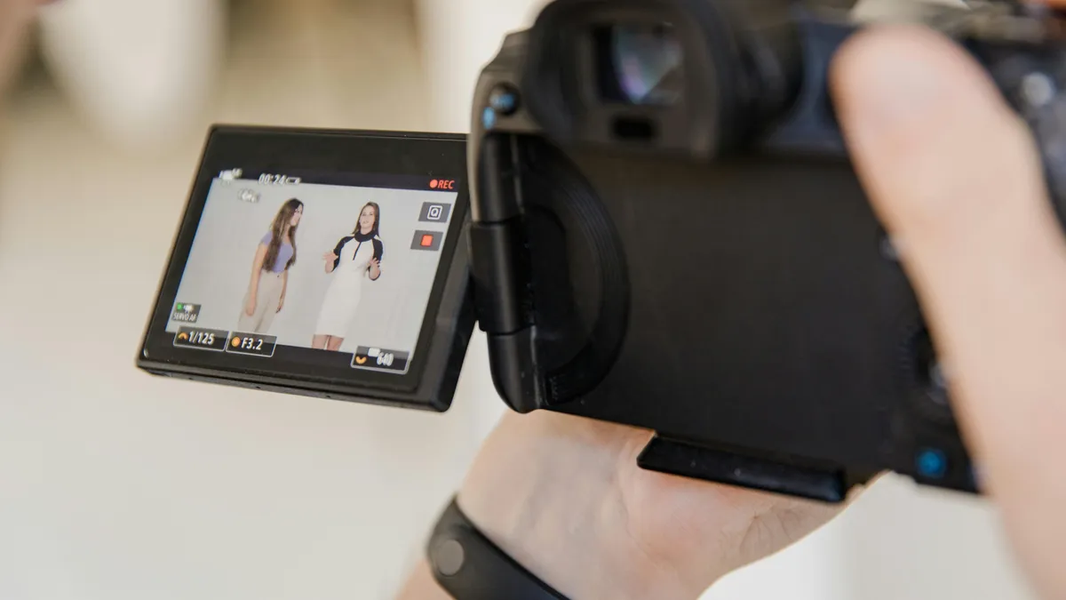 Idegösszeomlást kapott, majd másnap is rosszul lett adás közben a műsorvezető