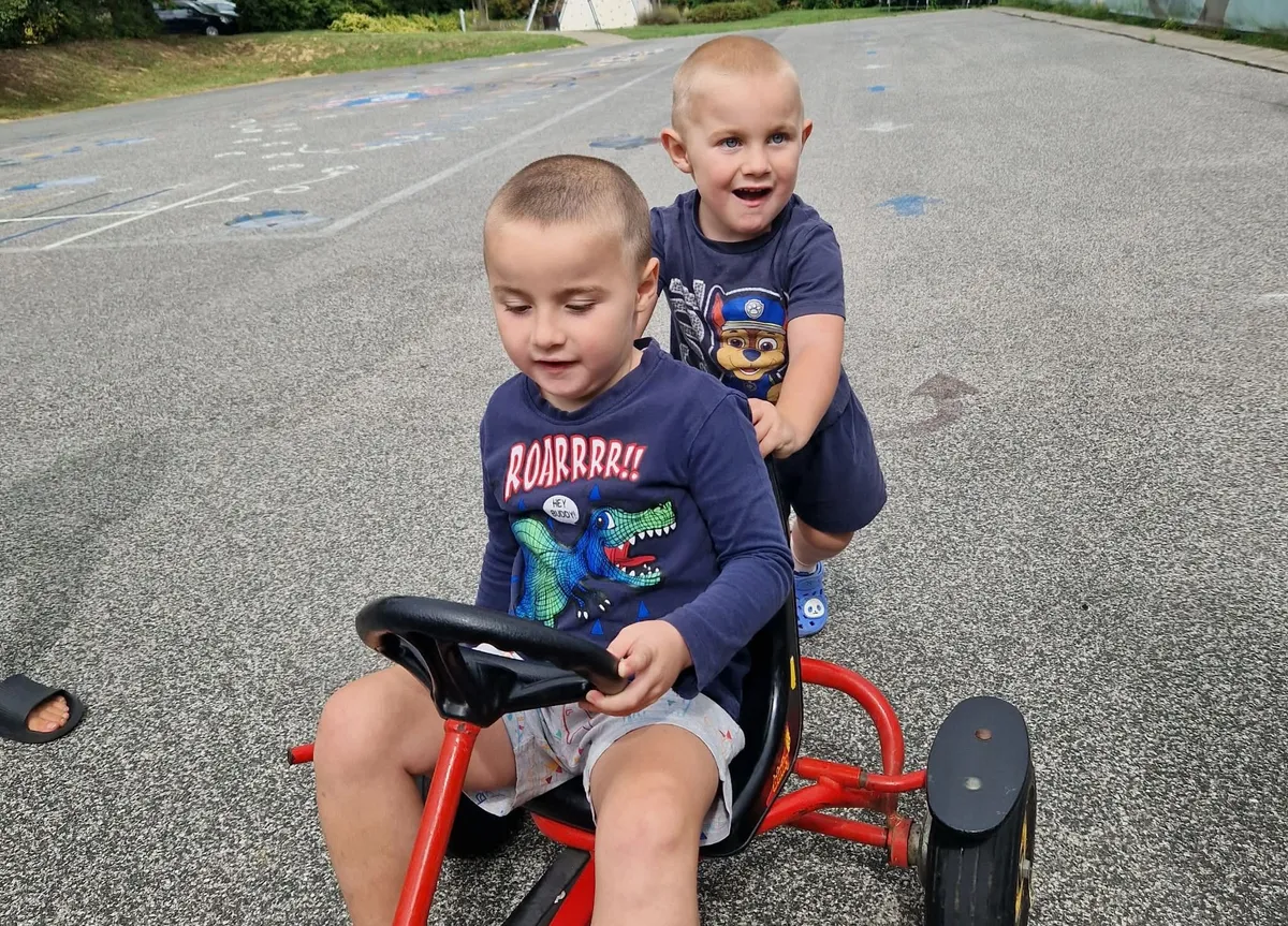 Réfi Benett és Dominik, a Duchenne-szindrómás testvérpár