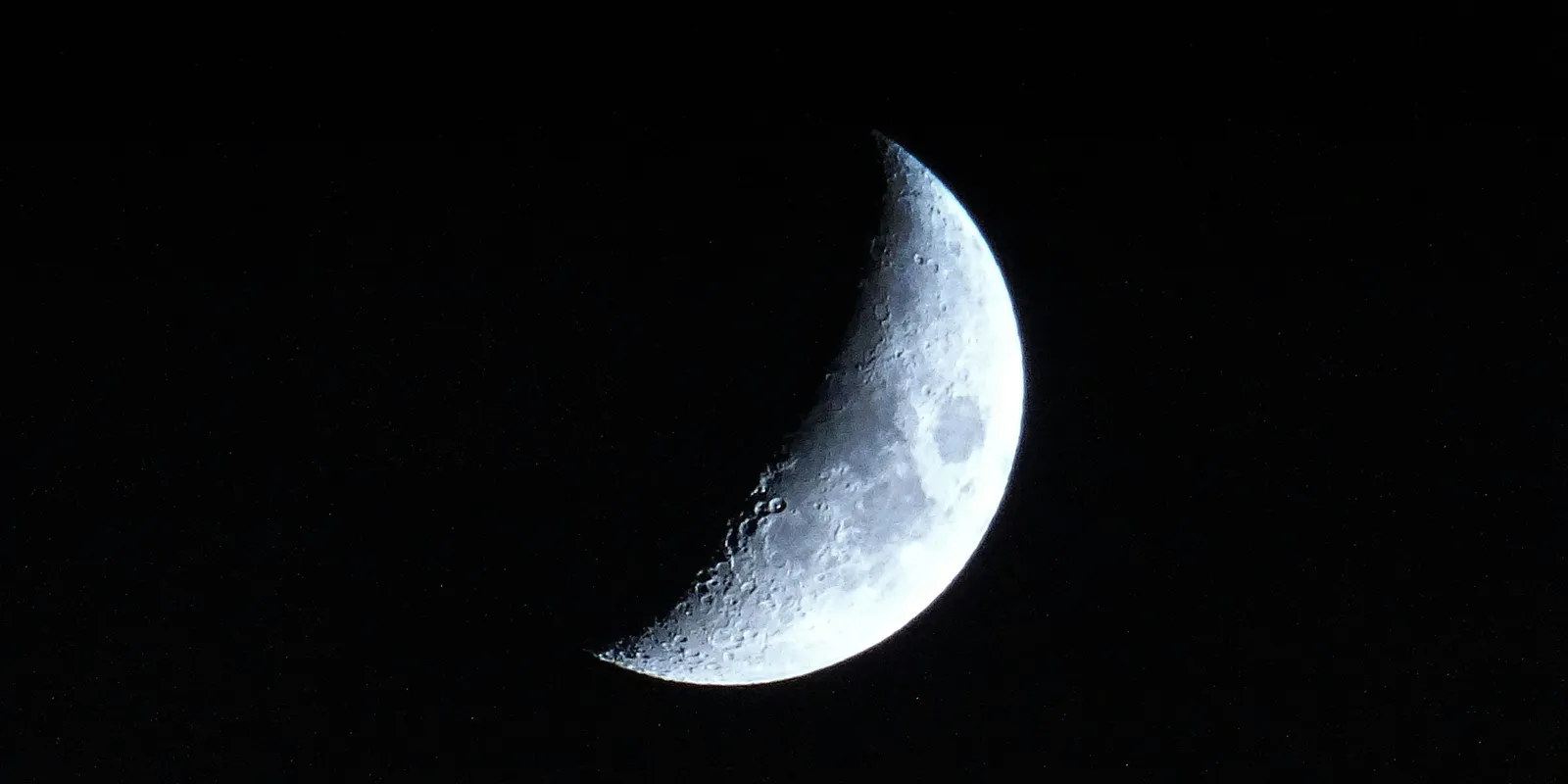 Égi jelenségek: randevú és titokzatos fény az égbolton