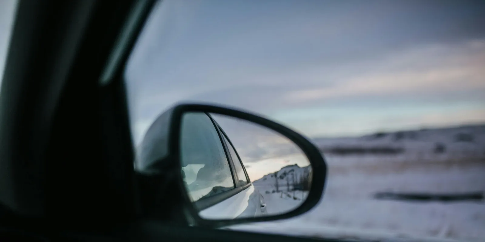 Életmentő tipp: ezt tedd, ha hóban ragadt az autód