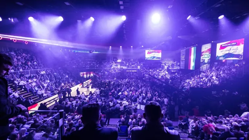 Hamarosan kezdődik a Háborúellenes Gyűlés, újabb teltház várható