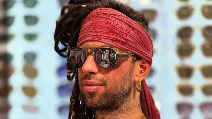 Hogy került fel Varga Viktor a Tinderre? Ő maga árulta el!