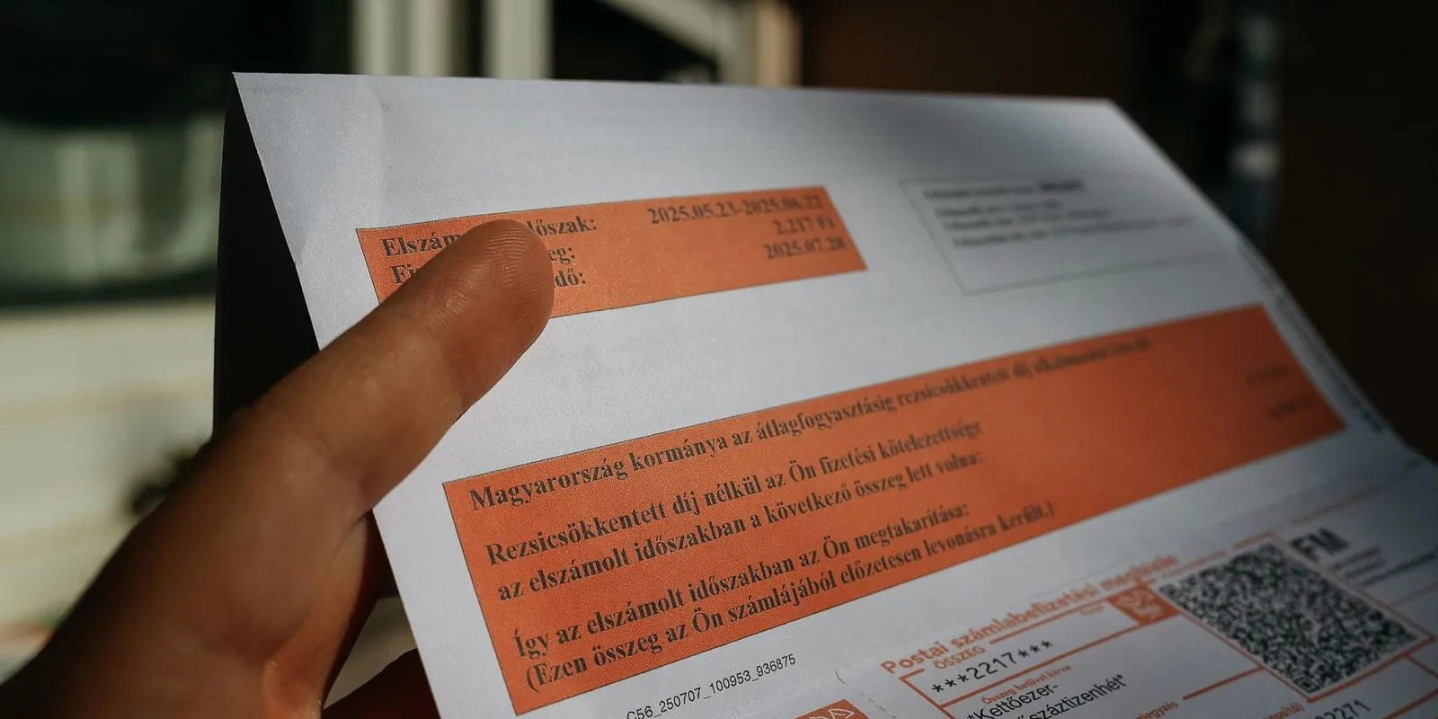 Megkérdeztük az utca emberét: tényleg megment a rezsistop?