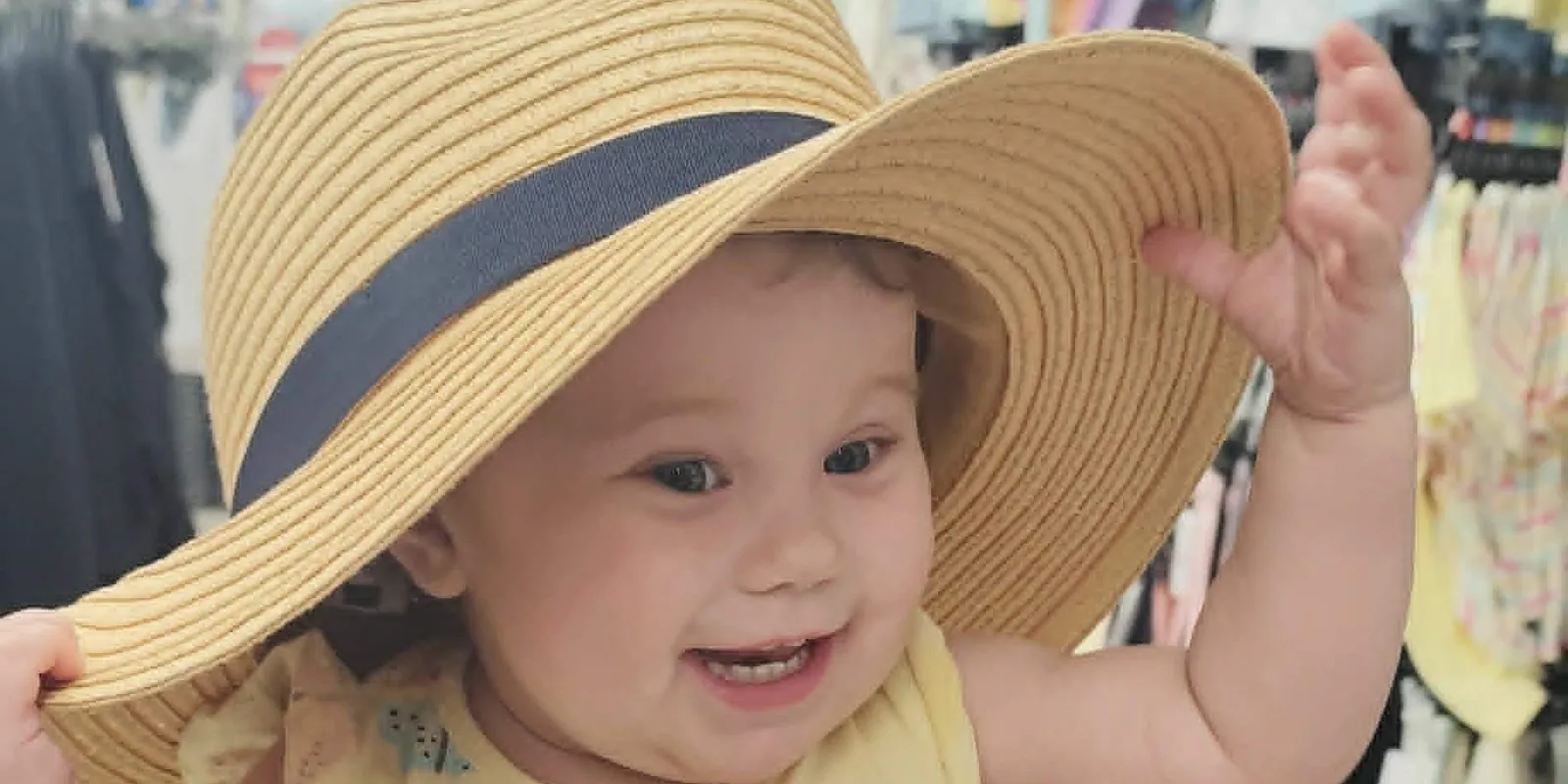 Édesapja mentette meg Lora életét