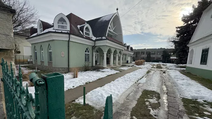 Így forrázta le az abálólé Stadler József unokáját