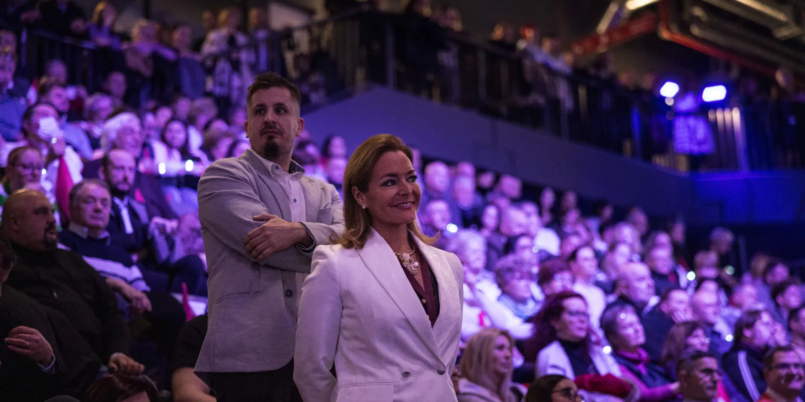 Orbán Viktor: Minden lépcsőn ülnek már