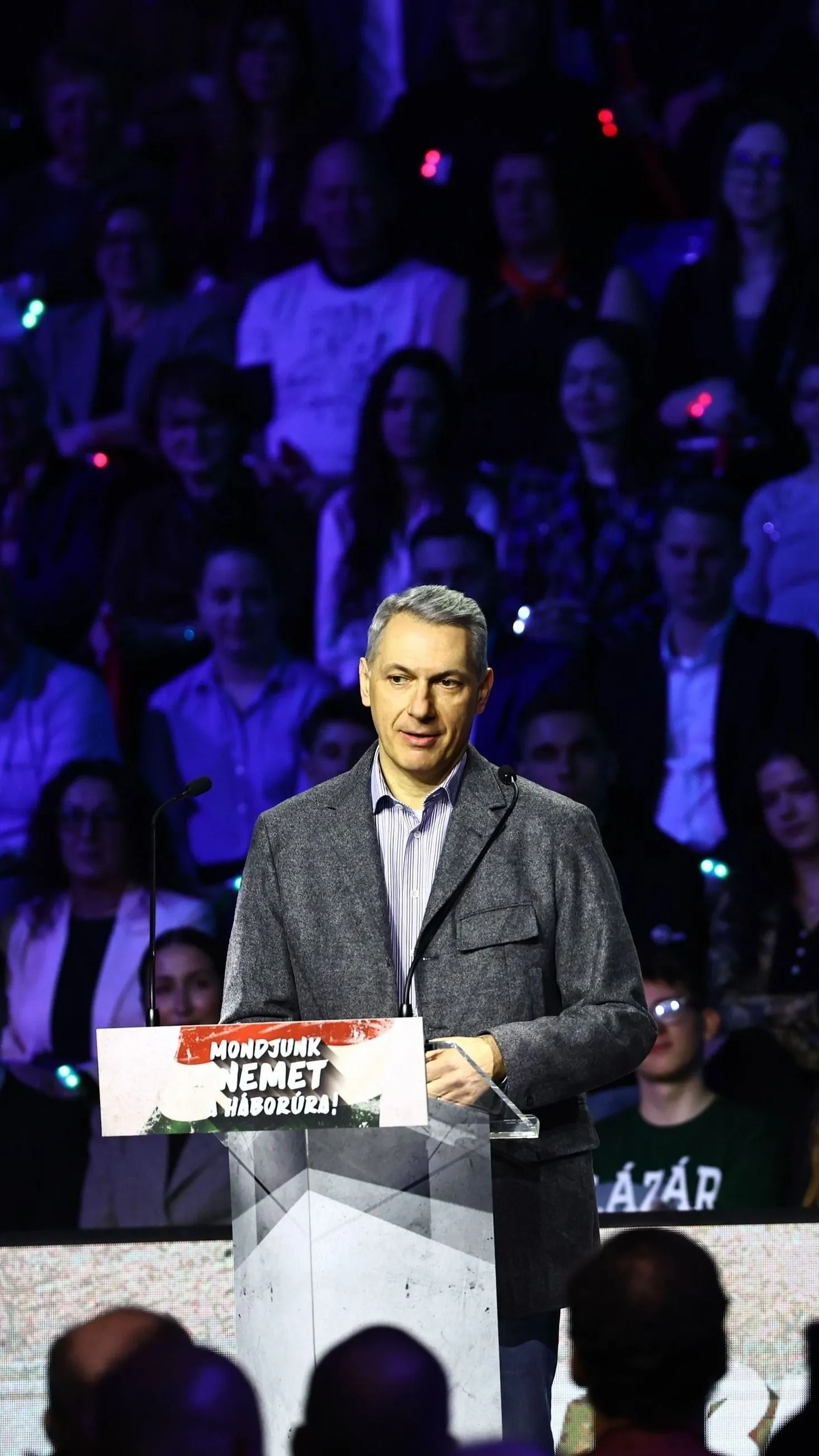 Lázár János építési és közlekedési miniszter a magyar cigánysághoz szólt