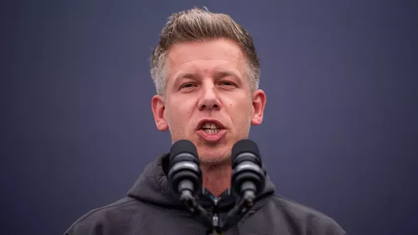 A Tisza kihasználja az embereket, Magyar üvöltözik velük