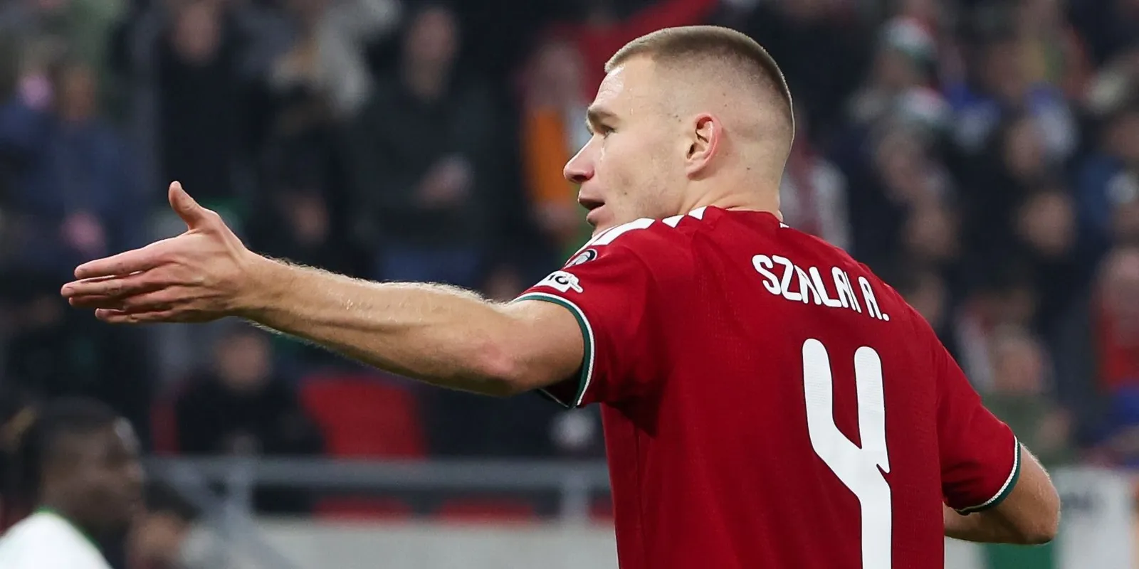 Beszólt az edzőnek a magyar válogatott megalázott focistája