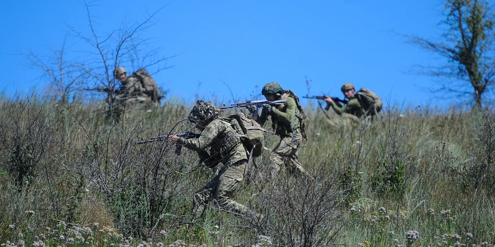Horvátországban kiküldték a katonai behívókat
