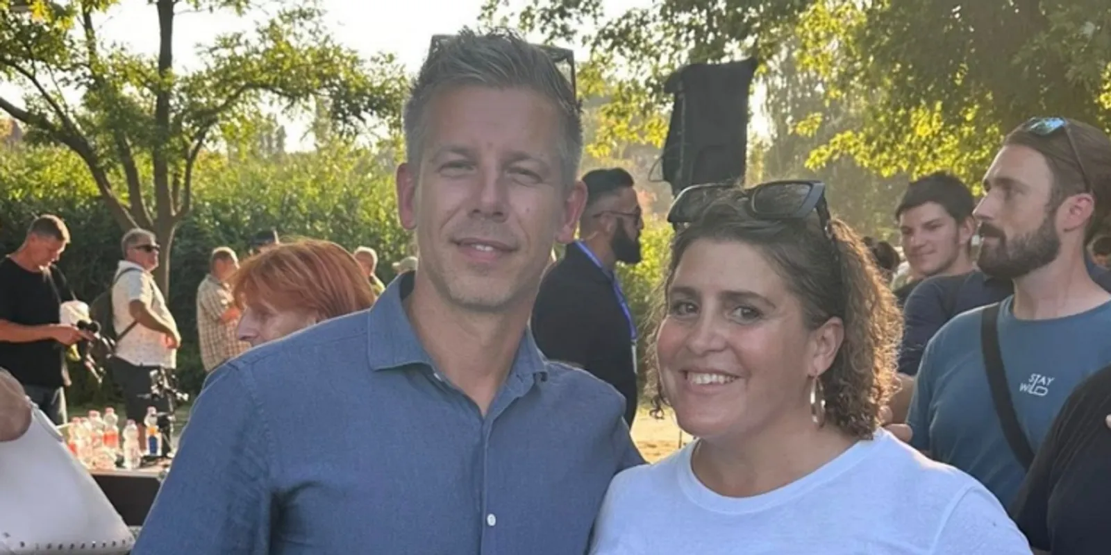 Pornósztárt küldött Lázár Jánoshoz Magyar Péter!