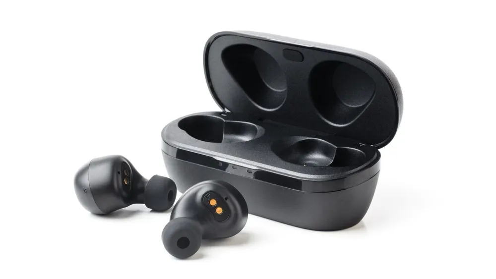 Wireless,Black,Bluetooth,Earphones,With,Contactless,Charging,Isolated,Close-up,On