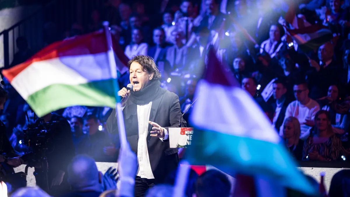 Hevesi Tamás koncertezni fog Erdélyben.