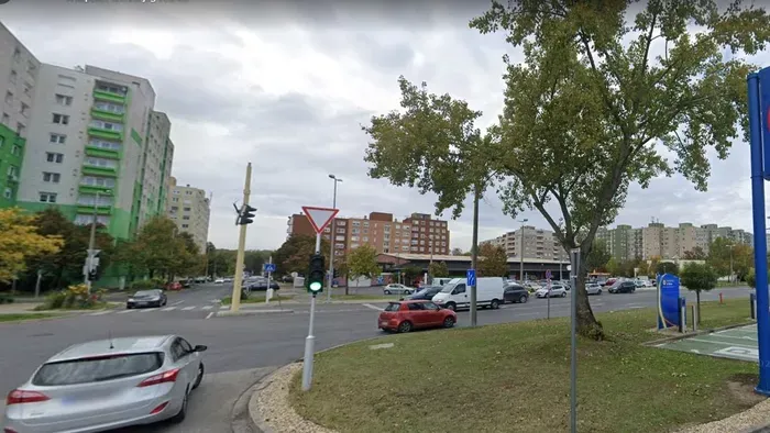 Furcsa tárgy Győrben: mindenki erről beszél!