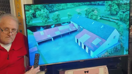 Épületről zuhanó öngyilkos esett a feleségére, most meg akarja hálálni az emberek segítségét