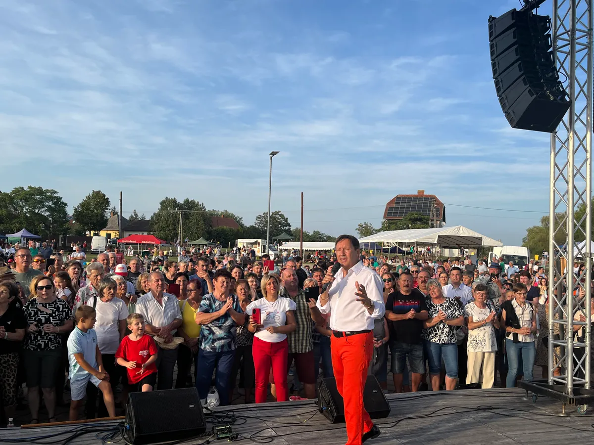 Kaczor Feri unokáiról mesélt.