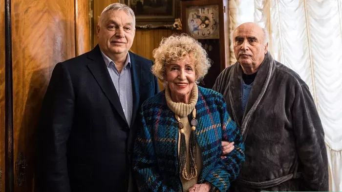 Orbán Viktor: Egy gombnyomás életet menthet!