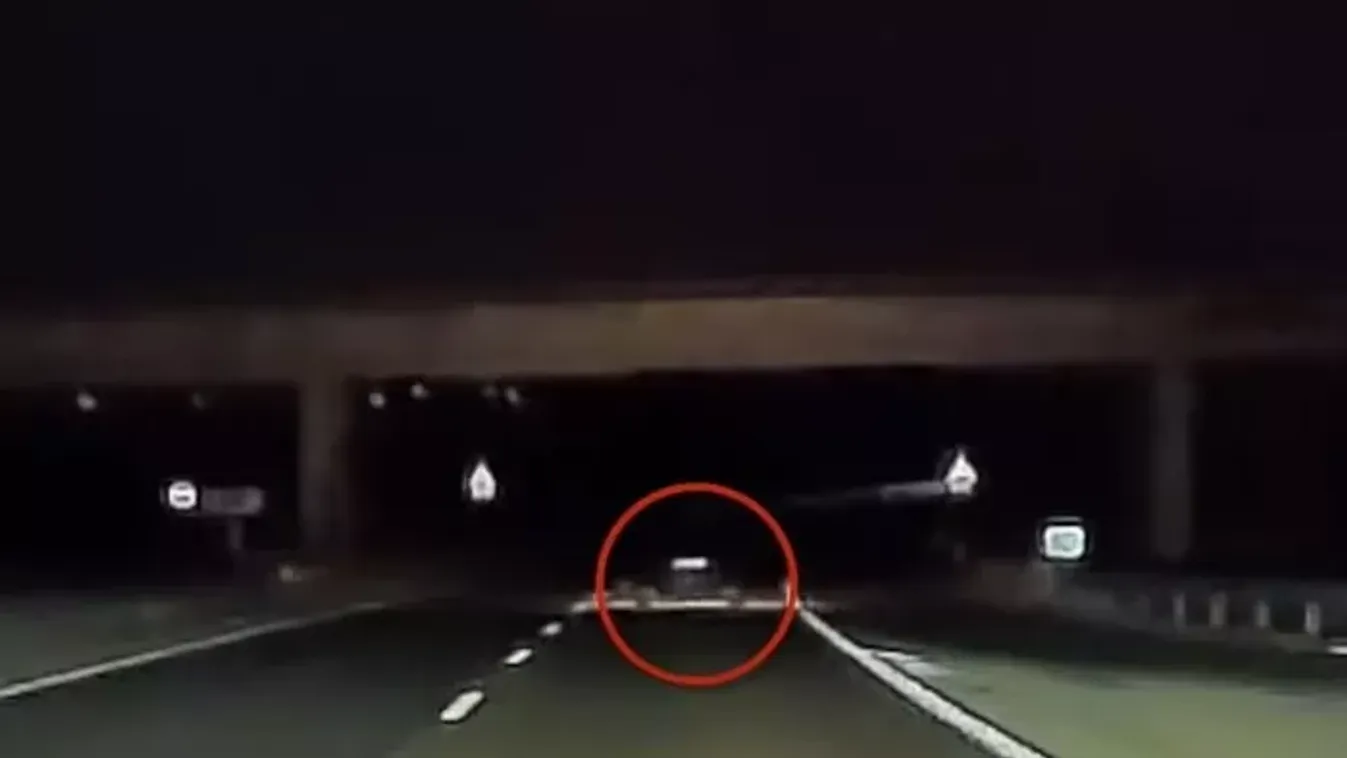 Télen eltűnik a józan ész az utakról?– Gyalogos az autóúton, roller a jégen – Videó