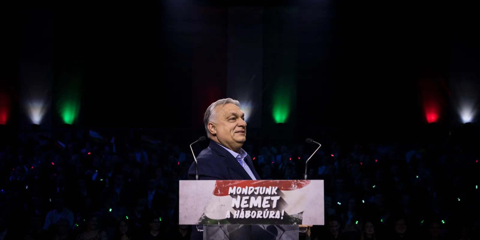 Orbán Viktor megmutatta, milyen volt a Háborúellenes Gyűlés