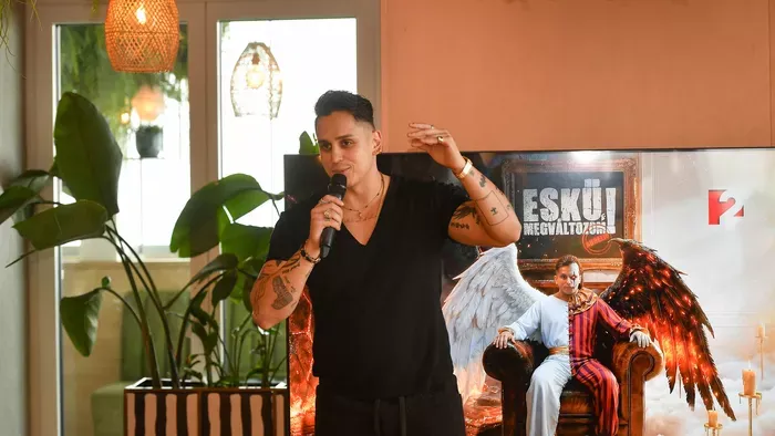 Legjobb barátja fecsegte ki Aurelio szextitkait