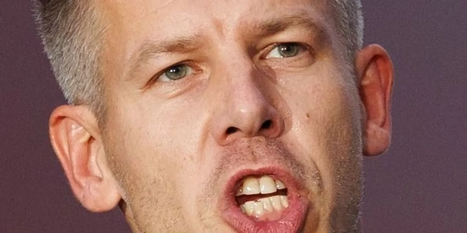 Kiszivárgott utasítás: kötelező a háborúpártiság a Tiszában