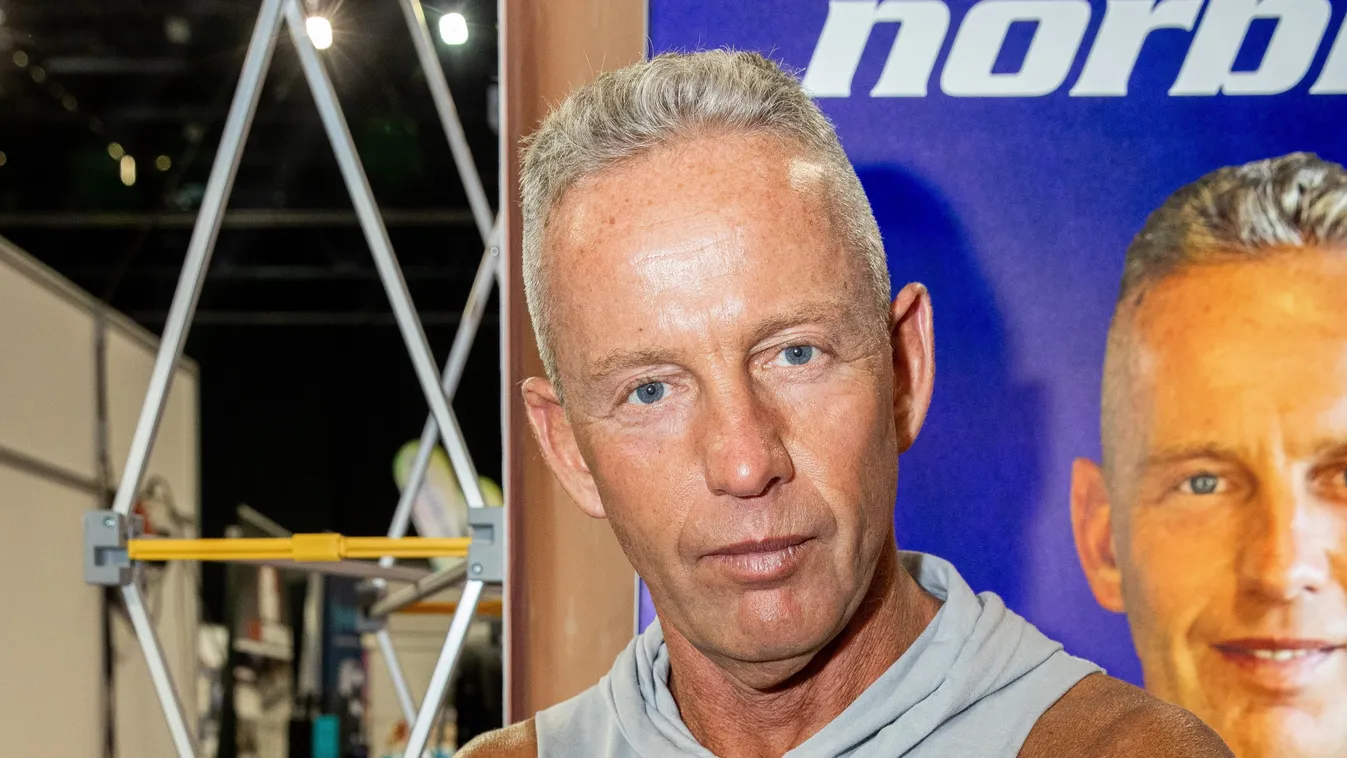 Schobert Norbert üzenete a világ veszélyeiről a magyaroknak