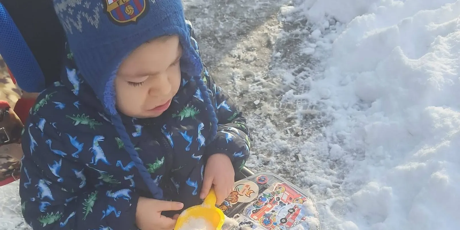 SMA Zsombi új élete - szánkózás a hóban