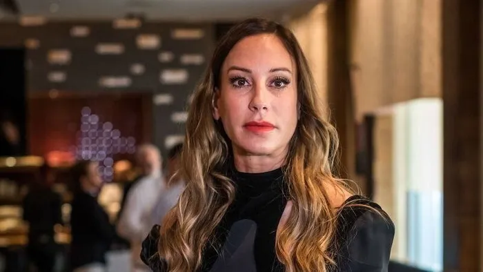 Nagyon aranyos fotók érkeztek Vajna Timiről és a kislányáról