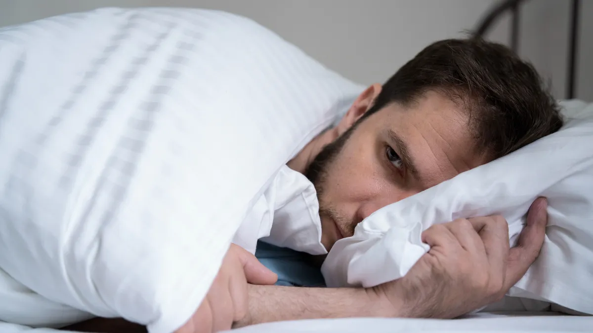 Alvás nélkül él két éve - titokzatos állapot gyötri Olivert Kép