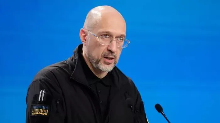 Leváltották az ukrán védelmi minisztert