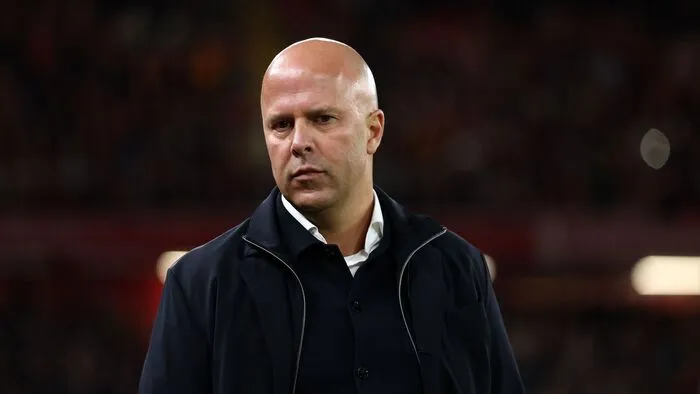 Slotnak nem sok dobása maradt Liverpoolban, ki fogják rúgni