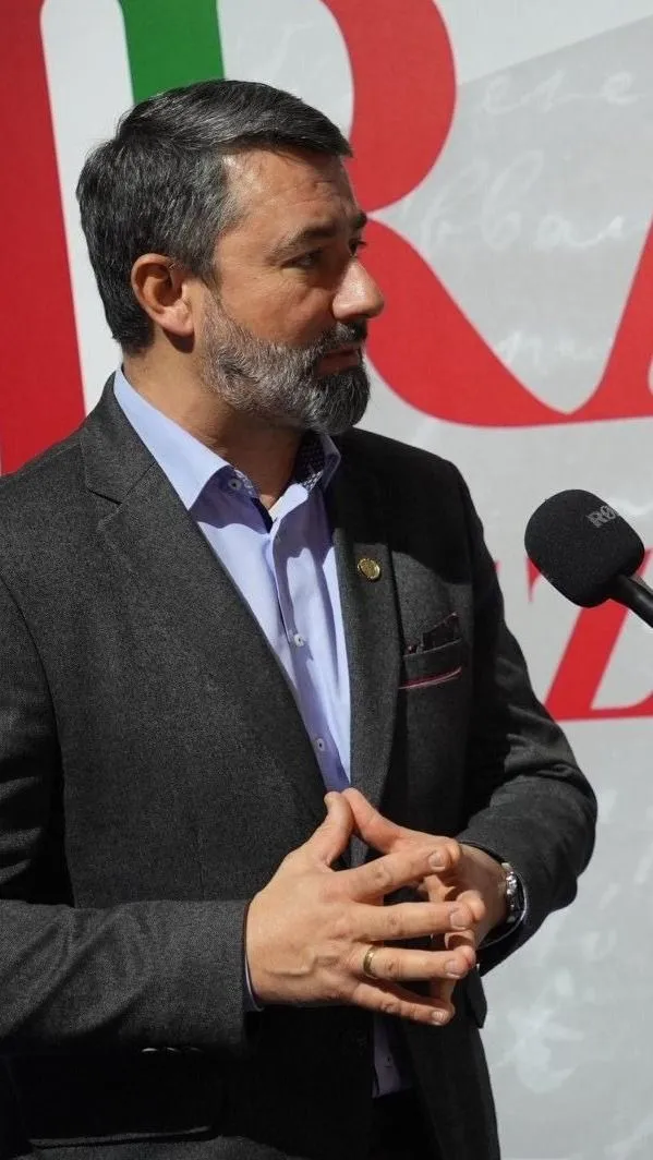 Hidvéghi Balázs: Mi nem engedjük, hogy háborúba rángassanak minket