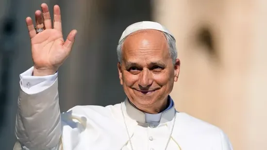 Leó pápa a mesterséges intelligencia veszélyeire figyelmeztet