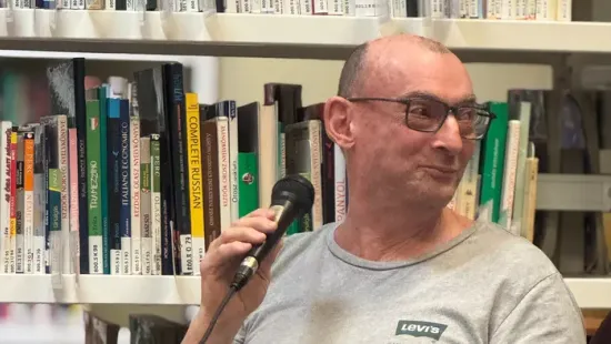 "Ez a legnehezebb: kevesebbre tartanak emberként" - Attila az orvosok miatt veszítette el a látását