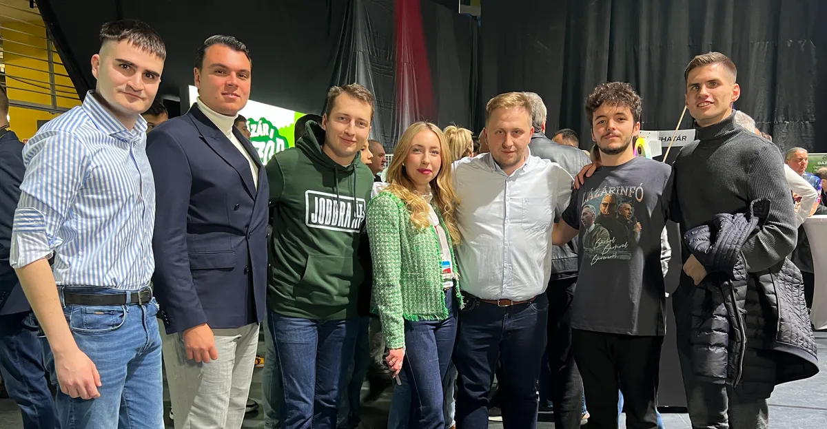 Rengeteg fiatal vett részt a kaposvári Háborúellenes Gyűlésen