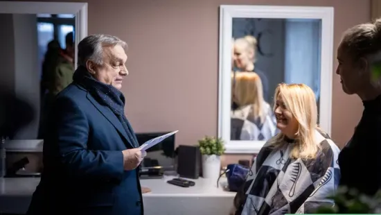 Orbán Viktor fontos levelet kézbesített