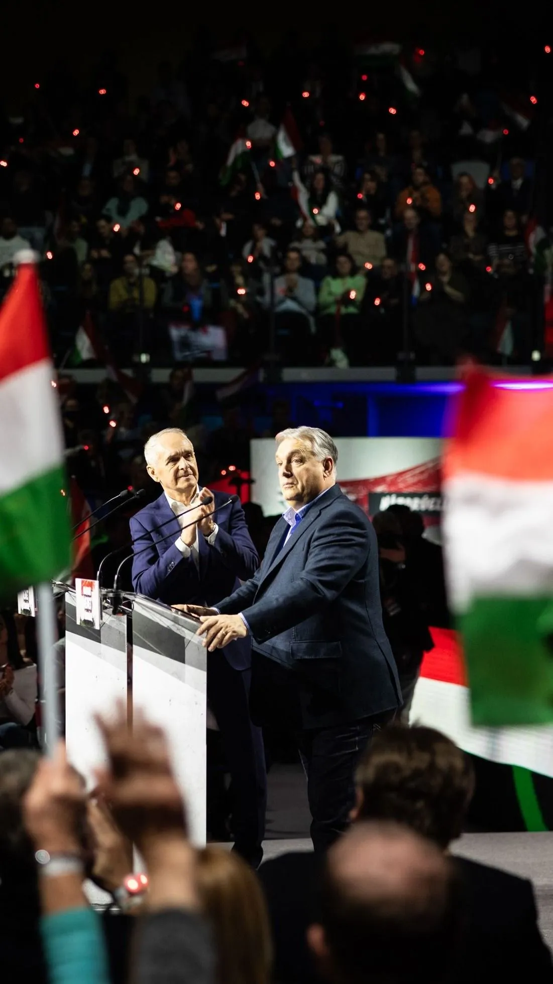 Orbán Viktor: A színház büféjében összeakadtam Eörsi István SZDSZ-es politikussal