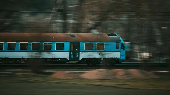 Hosszabb menetidőre kell számítanunk a vonat- és a buszközlekedésben