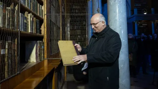 Megmenekült egy nemzeti kincs: ilyen lett a Pannonhalmi Főapátsági Könyvtár - Képgaléria