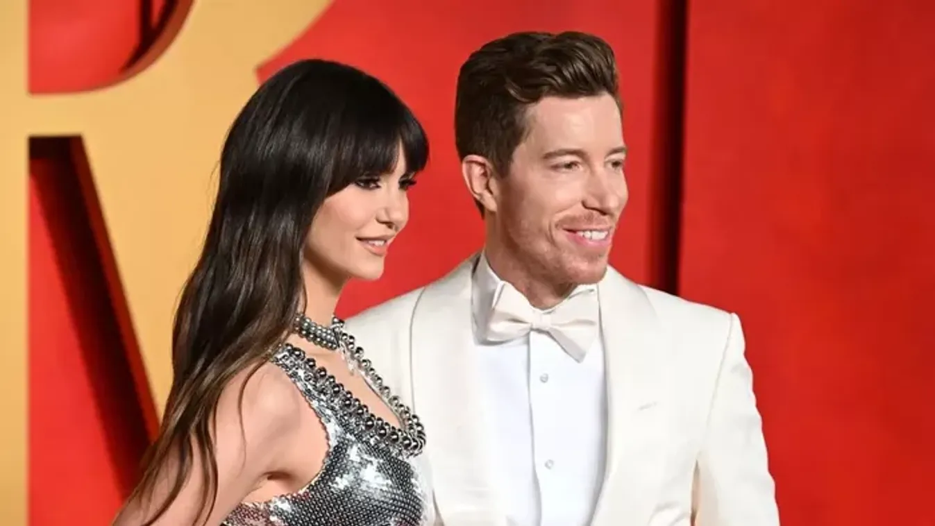 Bikiniben mutatta meg tökéletes alakját a szexi színésznő