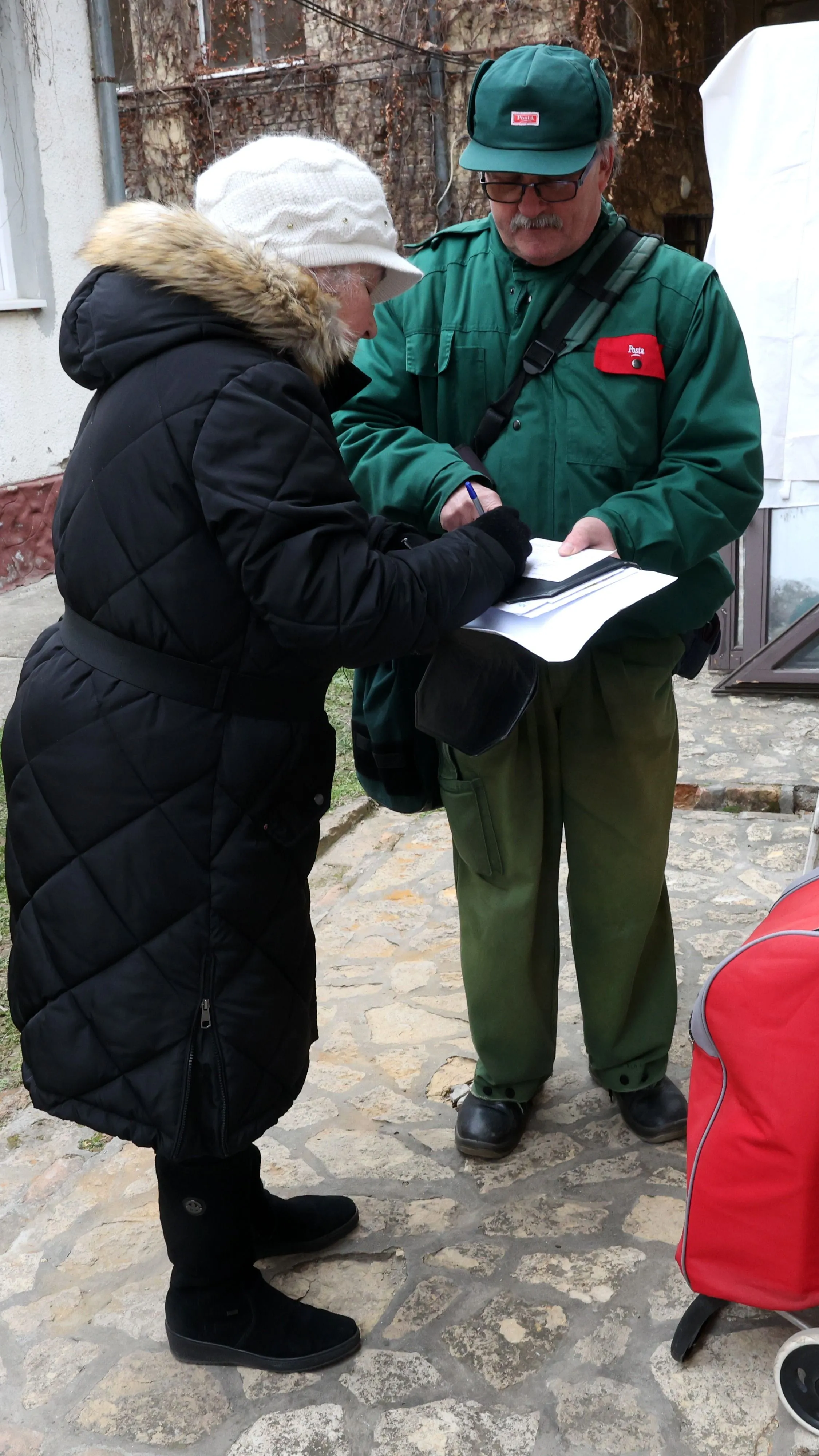 Februárban egyszerre jön a 13. és a 14. havi nyugdíj