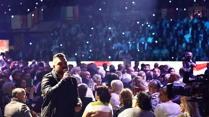 Látnod kell mekkorát énekelt Gudics Máté!